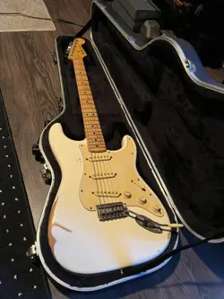RELIC FENDER STRATOCASTER MADE IN MEXICO