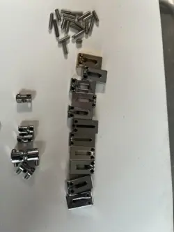 FENDER STRATOCASTER BRIDGE SADDLES