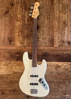FENDER FRETLESSJAZZ