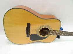 RIGHT-HANDED SIX STRING