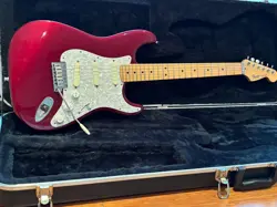 FENDER STRATOCASTER PLUS 1989 IN  CANDY APPLE RED MAPLE NECK WITH OHSC U.S.A.