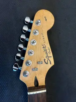 FENDER SQUIER AFFINITY STRATOCASTER ROSEWOOD GUITAR NECK W/TUNERS/PLATE/BOLTS
