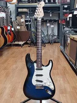 FENDER USA AMERICAN PROFESSIONAL II ST ELECTRIC GUITAR SAFE DELIVERY FROM JAPAN