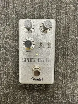 FENDER HAMMERTONE SPACE DELAY PEDAL ELECTRIC GUITAR DELAY EFFECTS PEDAL / MINT