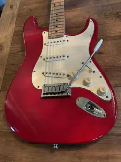 1993 AMERICAN STANDARD FENDER STRAT LIPSTICK RED