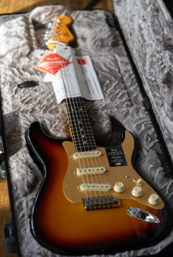 FENDER AMERICAN ULTRA II STRATOCASTER ELECTRIC GUITAR ULTRABURST
