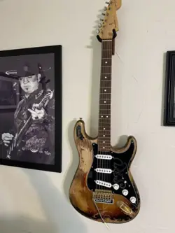 ELECTRIC GUITAR ADLER