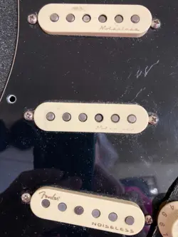 FENDER PICK GUARD