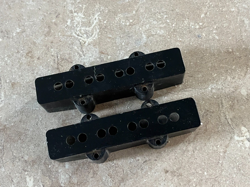 SET 1970S FENDER JAZZ BASS PICKUP COVERS