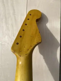 RELIC REVERSE HEADSTOCK