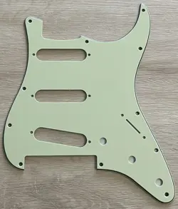 FITS FENDER PLAYER STRATOCASTER FLOYD ROSE SSS GUITAR PICKGUARD VINTAGE GREEN