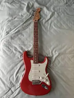 FENDER STRATOCASTER SUPER GOOD CONDITION