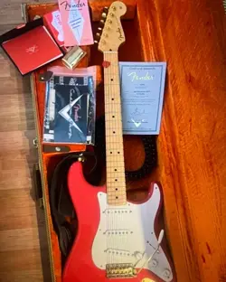 FENDER STRATOCASTER CUSTOM SHOP 1956 NOS USA.