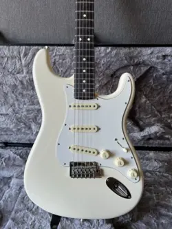 FENDER AMERICAN PROFESSIONAL STRATOCASTER OLYMPIC WHITE SSS 2018