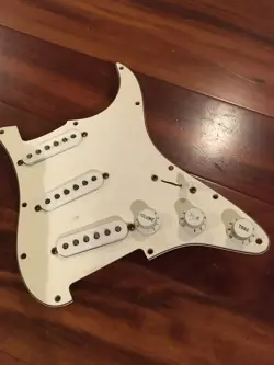 GENUINE FENDER STRAT STANDARD PICKUPS AGED WHITE STRATOCASTER RWRP MIDDLE