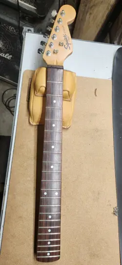 FENDER SQUIER STRATOCASTER NECK USED