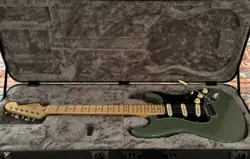 STRATOCASTER: MAPLE