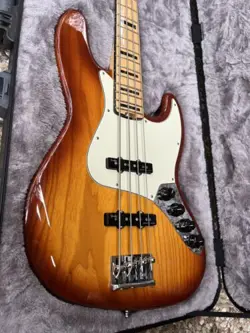 2016 FENDER ELITE