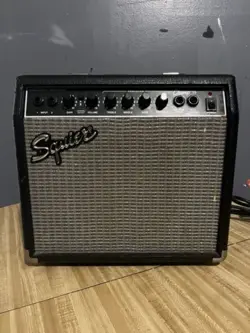 SQUIER FENDER CHAMP 15 PR-408 GUITAR AMP AMPLIFIER #10230635 NOT WORKING