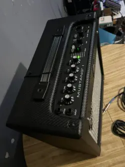 FENDER MUSTANG I PR824 # CGP12020741 AMP AMPLIFIER