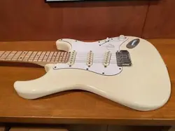 MEDIUM SCALE FENDER STRATOCASTER WHITE #PECNA5