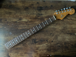 1992-1993 FENDER SQUIER