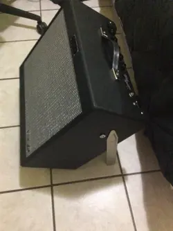 FENDER TONE MASTER FR-10 1,000-WATT 1 X 10-INCH POWERED GUITAR CABINET