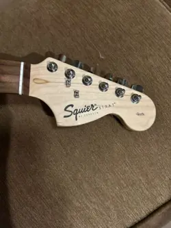 SQUIRE BY FENDER AFFINITY STRATOCASTER NECK - LOADED - NICE!
