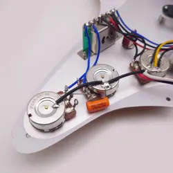 SSS SINGLE-COIL PICKUPS