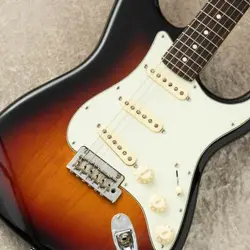 FENDER: AMERICAN PROFESSIONAL II STRATOCASTER MOD. -3 TONE SUNBURST-