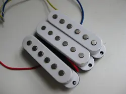 FENDER STRATOCASTER GUITAR PICKUPS SET OF 3 FOR PROJECT UPGRADE