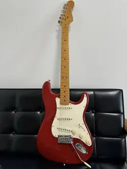 FENDER USA STRATOCASTER STANDARD 1984 SAFE PACKING!