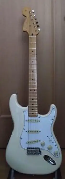 FENDER JIMI HENDRIX STRATOCASTER SAFE PACKING!