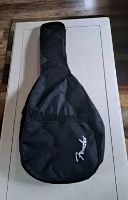 FENDER BLACK GIG BAG SOFT CASE WITH SHOULDER STRAP FOR ELECTRIC GUITAR