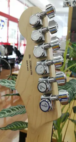 FENDER JAPAN MODERN STRATOCASTER ELECTRIC GUITAR