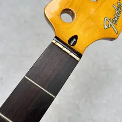 NECK FENDER 20