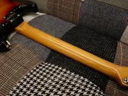 ST62-70TX 3TS STRATOCASTER