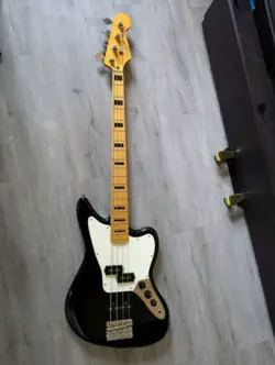 FENDER MODERN PLAYER JAGUAR BASS BLACK
