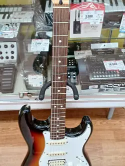 FENDER JAPAN STRATOCASTER ELECTRIC GUITAR USED