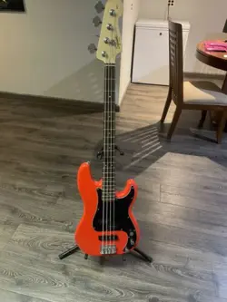 PRECISION JAZZ ORANGE