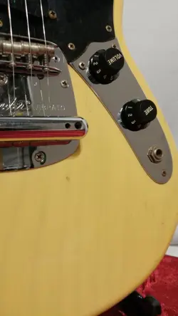 FENDER USA MUSTANG ELECTRIC GUITAR