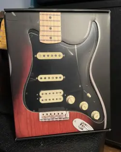 PICKGUARD YOSEMITE BLACK