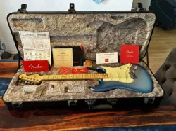 2018 FENDER ELITE STRATOCASTER