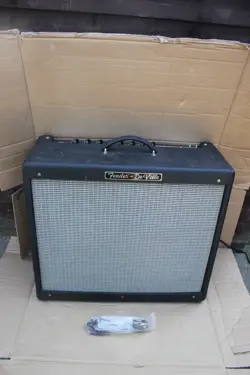 FENDER HOT ROD DE VILLE 212 DEVILLE ELECTRIC GUITAR AMPLIFIER