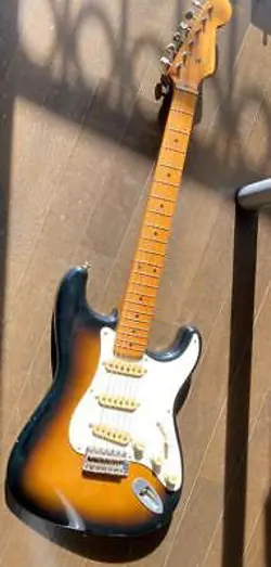 FENDER JAPAN ST57-70 E SERIAL