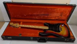 1979 SUNBURST GUITAR
