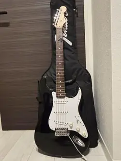 FENDER JAPAN STRATOCASTER ELECTRIC GUITAR BLACK SAFE PACKING!