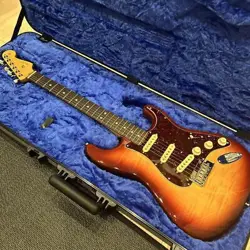 FENDER 70TH ANNIVERSARY STRATOCASTER _44597