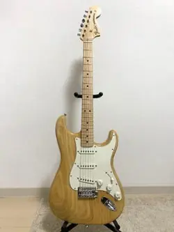 FENDER JAPAN STRATOCASTER ELECTRIC GUITAR _44125