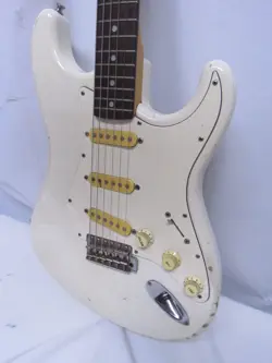 FENDER SQUIER WAYNE'S